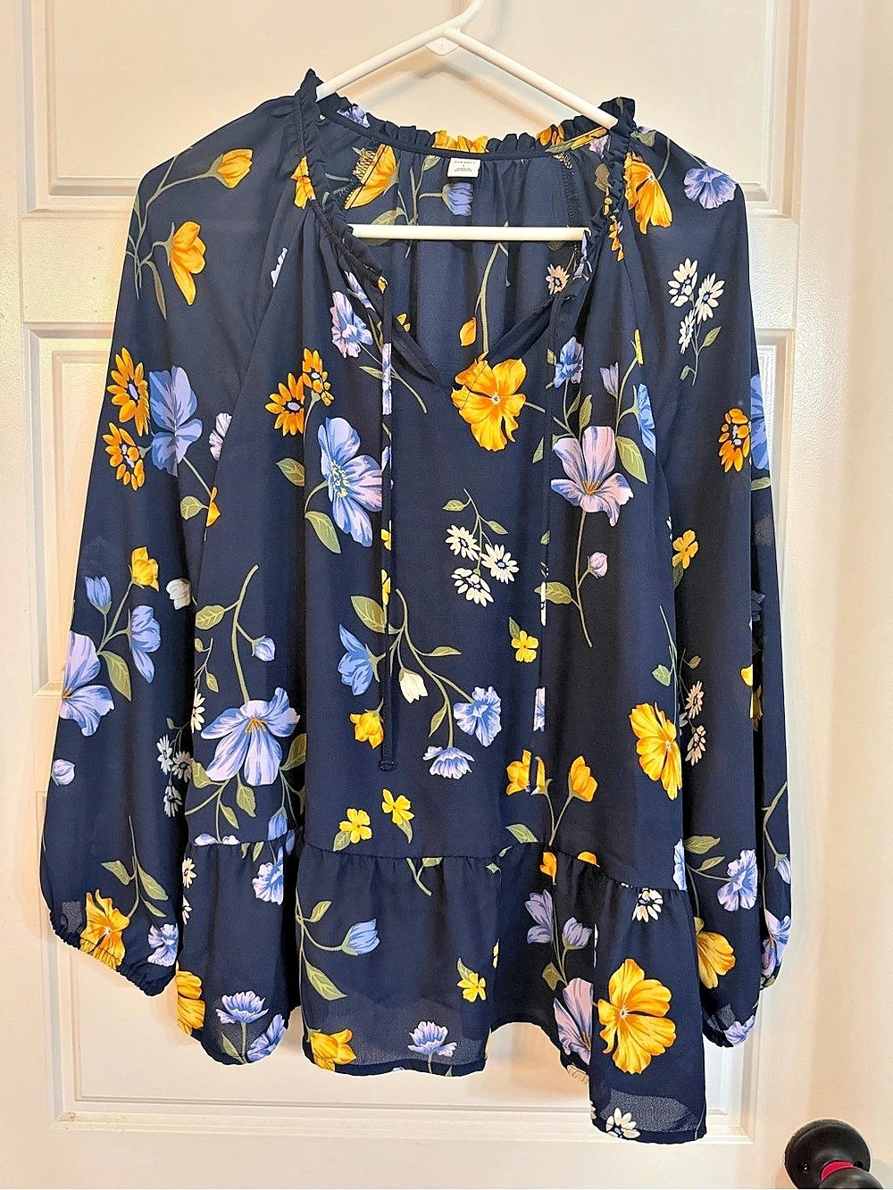 Old Navy Long-Sleeve Ruffled Floral Peasant Blouse Blue & Yellow Large